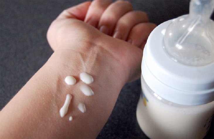 Kiểm tra nhiệt độ sữa