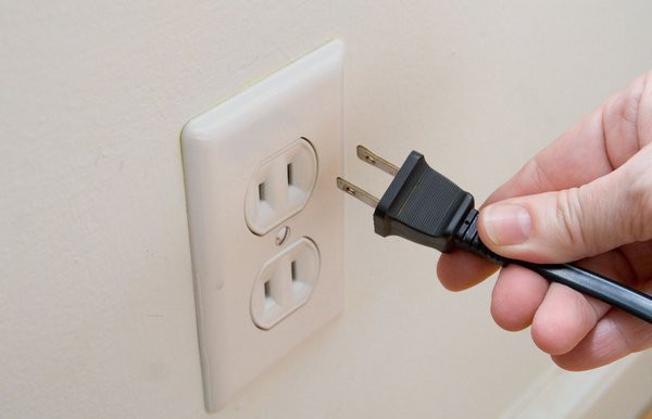 Người dùng không nên rút điện đột ngột khi đang sử dụng máy chạy bộ