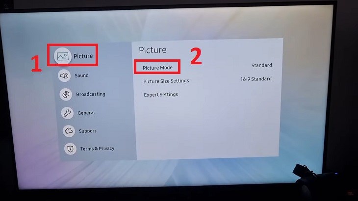 Chọn Picture Mode để tùy chỉnh độ sáng tối màn hình