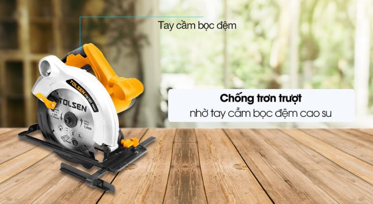 Máy cắt gỗ Tolsen 79532 1300W  tay cầm bọc đệm cao su mang lại sự thoải mái khi cầm