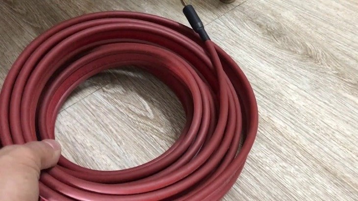 Nên chọn dây loa tốt để đảm bảo chất lượng âm thanh ổn định