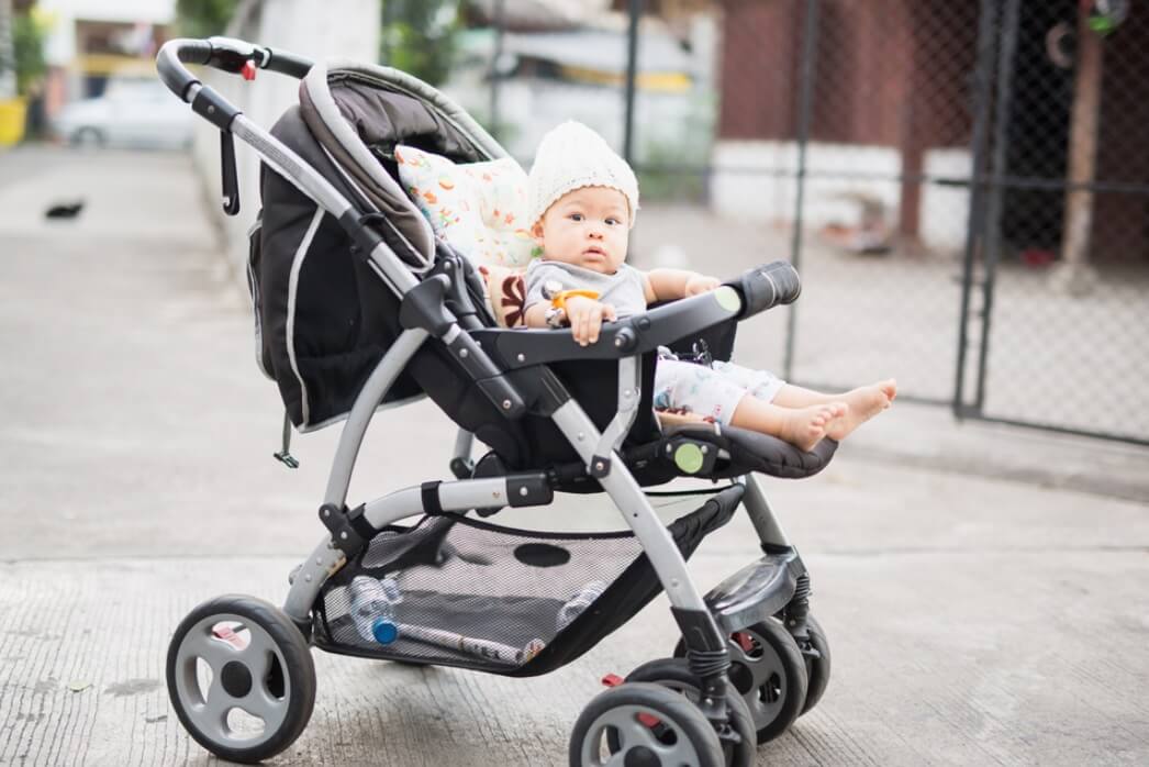 Bàn đừng đồ ăn cho bé là bộ phận vô cùng quan trọng