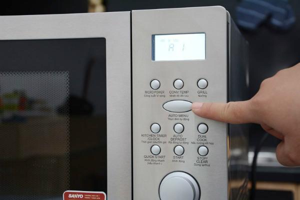 Giữ cho bảng điều khiển luôn khô ráo