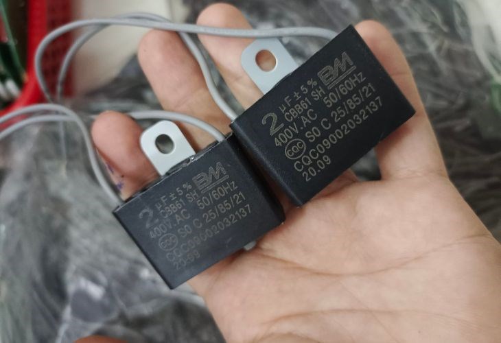 Tụ điện kém chất lượng khiến bộ phận này nhanh hư hỏng hơn theo thời gian