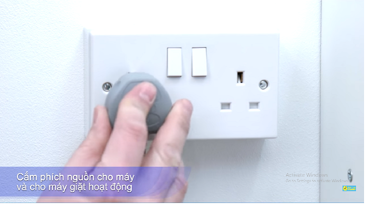 Cho máy hoạt động thử để kiểm tra vận hành