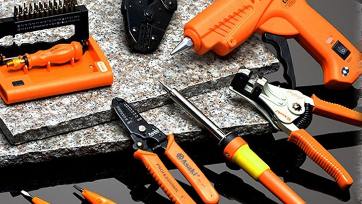 Chuẩn bị bộ dụng cụ hỗ trợ tháo lắp