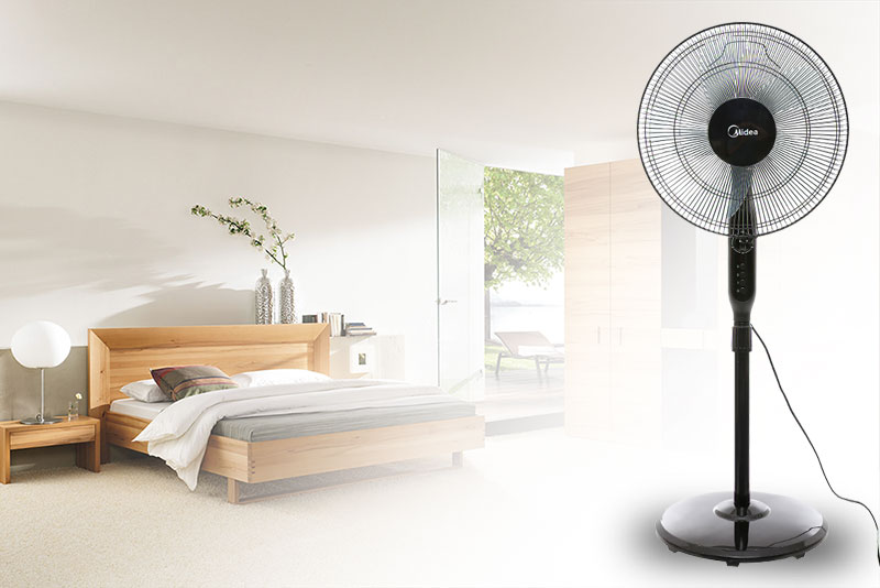 Mỗi khi vệ sinh, lau chùi hay bảo dưỡng quạt, bạn nên tắt hết các chế độ đang hoạt động