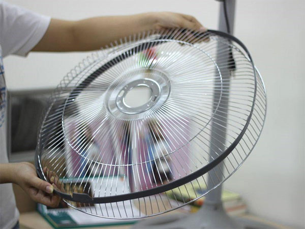 Lắp viền vào lồng trước