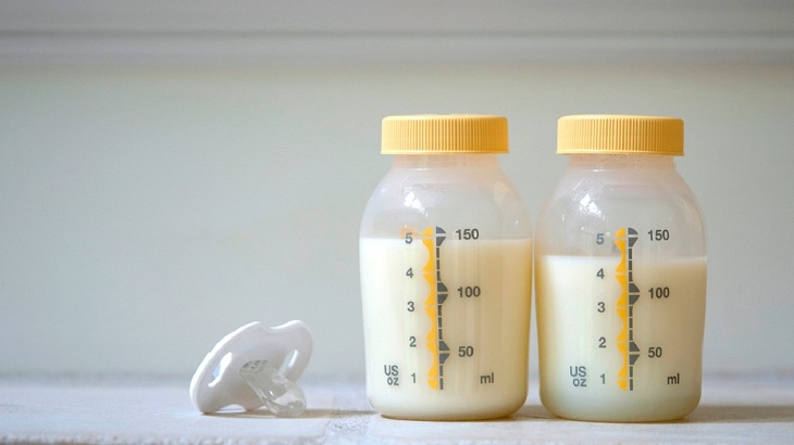 Không dùng lượng sữa dư sót lại