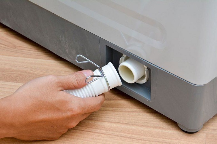 Kiểm tra đường ống và màng lọc máy giặt