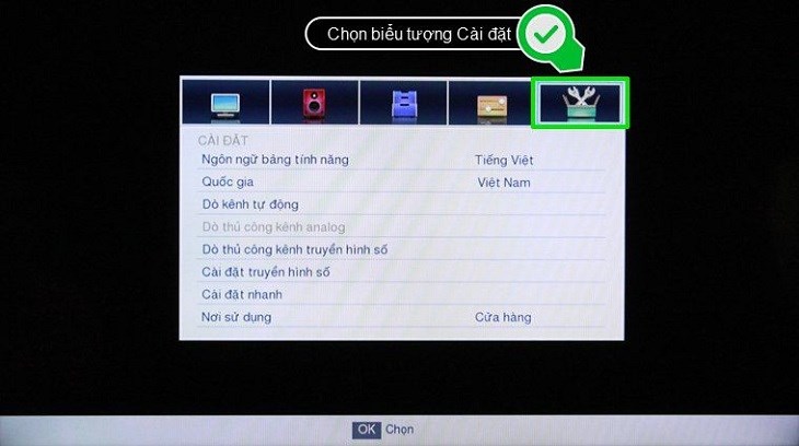 Chọn biểu tượng Cài đặt trên giao diện Menu của tivi