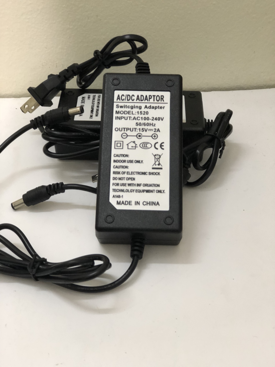 Sau khi đã xác định phương thức hoạt động của loa, bạn tiến hành chọn bộ sạc Adapter cho loa kéo.