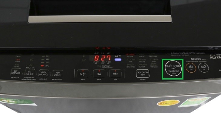 Nhấn nút Khởi động để máy giặt Toshiba bắt đầu chạy chương trình