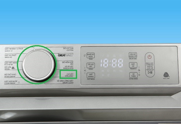 Xoay núm vặn để chọn chế độ Chỉ vắt