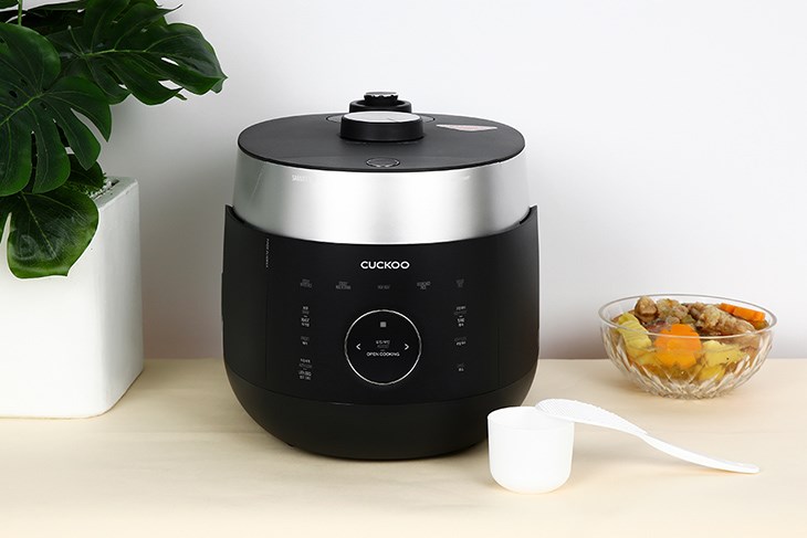 Nồi cơm áp suất cao tần Cuckoo 1.08 lít CRP-LHTR0609F/BKSIVNCV hỗ trợ người dùng hầm xương hiệu quả