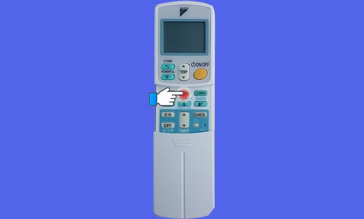 Nhấn nút FAN để chỉnh tốc độ quạt