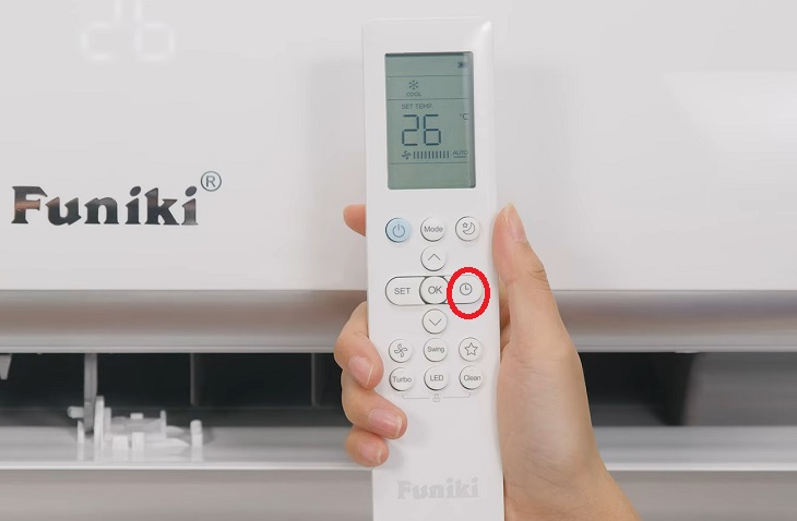 Nhấn nút Đồng hồ hẹn giờ trên điều khiển điều hòa dòng MMC để cài đặt thời gian
