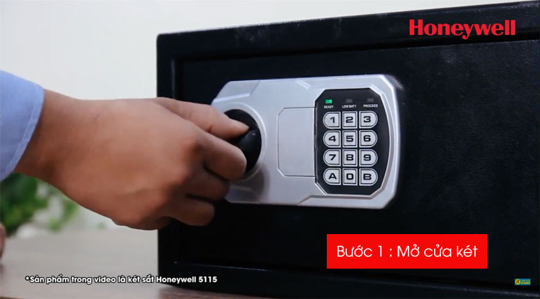 Bước 1 Mở Cửa Két