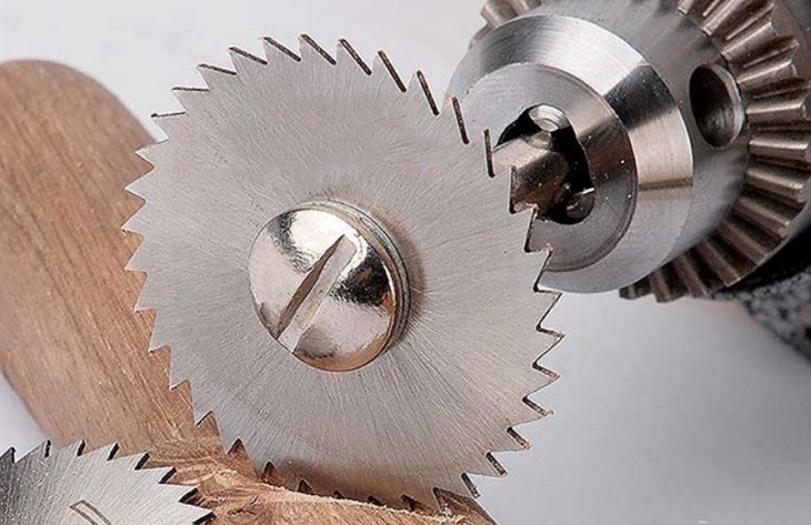 Chọn lưỡi cưa chất lượng tốt để đảm bảo thao tác trơn tru và độ bền bỉ khi sử dụng
