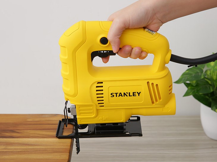 Trước khi sử dụng máy cưa lọng Stanley SJ45-B1 450W, bạn nên đọc kỹ hướng dẫn sử dụng từ nhà sản xuất