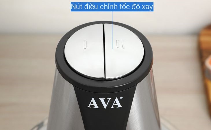 Máy xay thịt AVA GS-701 có 2 tốc độ tùy chỉnh bằng nút nhấn ở mặt trên phần động cơ dễ sử dụng.