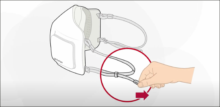 Bước 6: Dùng tay kéo nút dây đeo khẩu trang để điều chỉnh chiều dài cho thích hợp với gương mặt