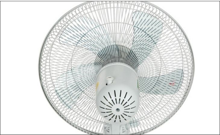 Quạt bị nóng hơn bình thường gây khó chịu và ảnh hưởng trực tiếp đến người dùng