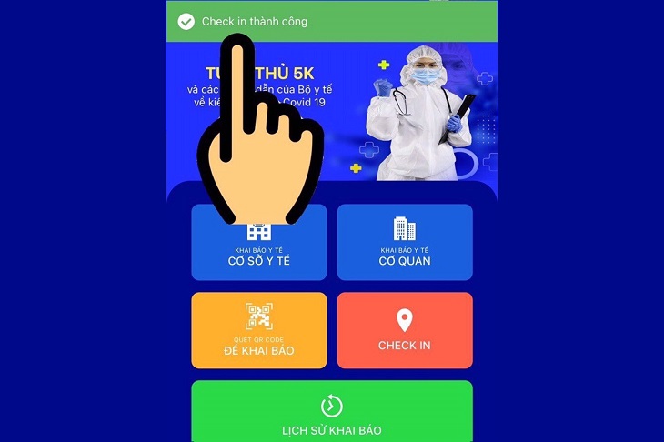 Bạn quét mã QR địa điểm được cung cấp
