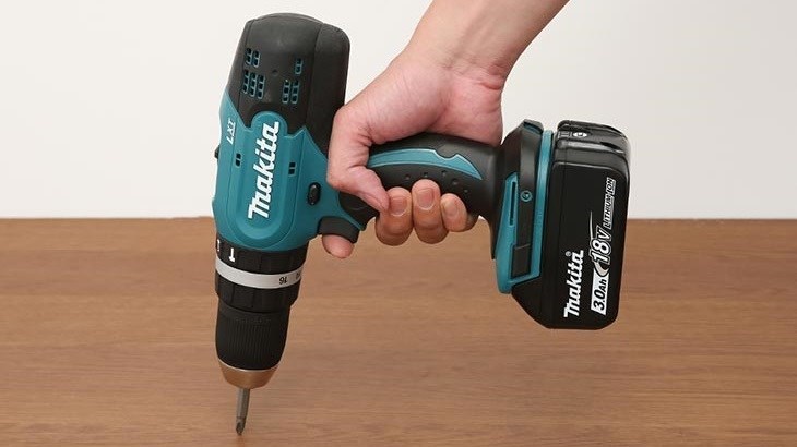 Máy khoan búa, vặn vít pin Makita DHP484RTE 18V (2 pin, 1 sạc) hoạt động ổn định và mạnh mẽ sau khi đấu nối công tắc đúng kỹ thuật