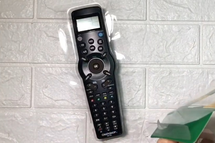 Chọn mua remote đa năng