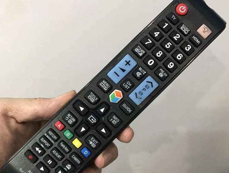 Chọn mua remote tivi cùng loại tivi và cùng hãng nhưng đời mới nhất