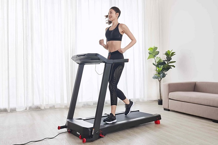 Bạn nên luyện tập với máy chạy bộ đều đặn mỗi ngày để nâng cao hiệu quả luyện tập