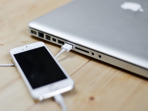 Sử dụng laptop ở chế độ Sleep để sạc điện thoại qua cổng USB