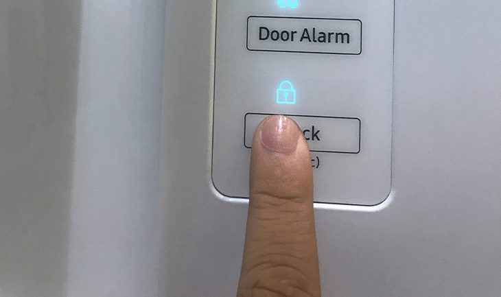 Khoá bảng điều khiển tiện lợi