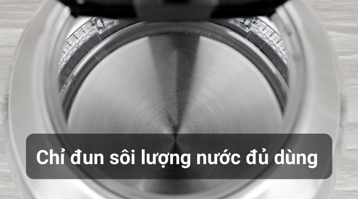 Chỉ đun sôi lượng nước đủ dùng, không nên nấu quá mực nước cho phép