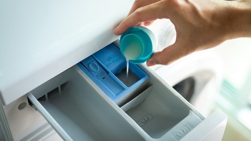 Bạn nên sử dụng nước giặt và nước xả vải dịu nhẹ dành riêng cho trẻ em