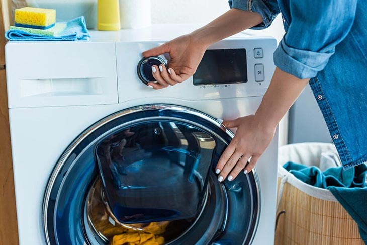 Bạn xoay nút và chọn chương trình phù hợp nhu cầu sử dụng