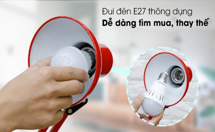 Đèn bàn học Điện Quang DKL14 R có bóng đèn LED dễ dàng tháo ra, tiện lợi lau chùi và thay thế khi cần