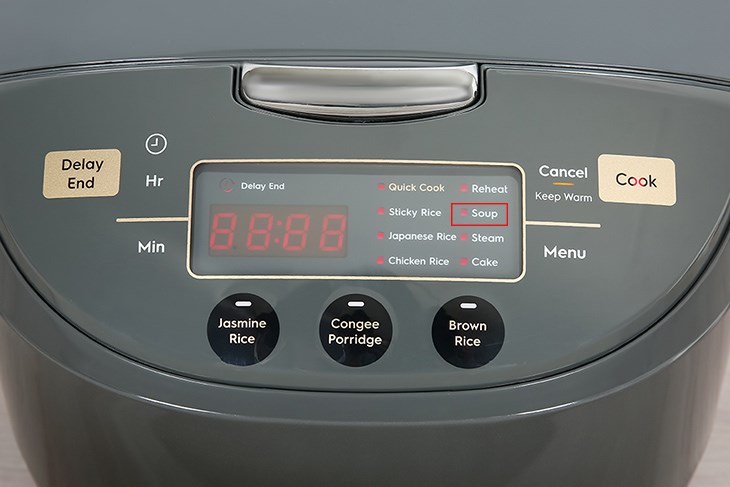 Khi muốn làm món súp, bạn hãy nhấn chọn Soup ở nồi cơm điện tử Electrolux 1.8 lít E7RC1-650K