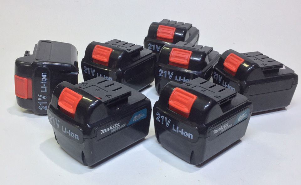 Pin Li-Ion (Lithium-Ion) được sử dụng nhiều trên máy khoan