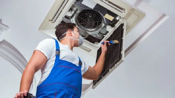 Bước làm sạch lưới lọc của máy lạnh âm trần.
