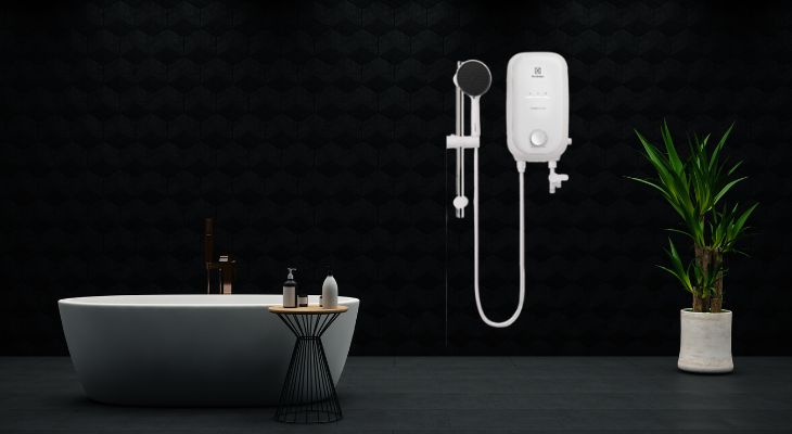 Máy nước nóng Electrolux thường được trang bị dây dẫn điện chống nước để đảm bảo an toàn trong môi trường ẩm ướt