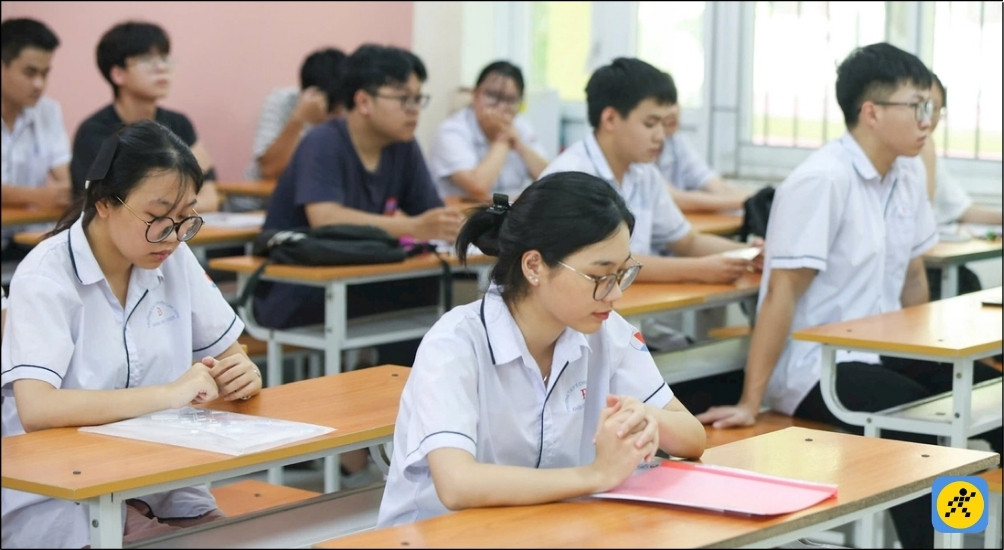 Phổ điểm khối D01 năm 2025 đạt mức 18,62 điểm