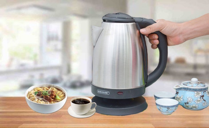 Bình đun siêu tốc Sunhouse 1.8 lít SHD1182 có để tiếp điện phổ thông đạt chuẩn an toàn về điện