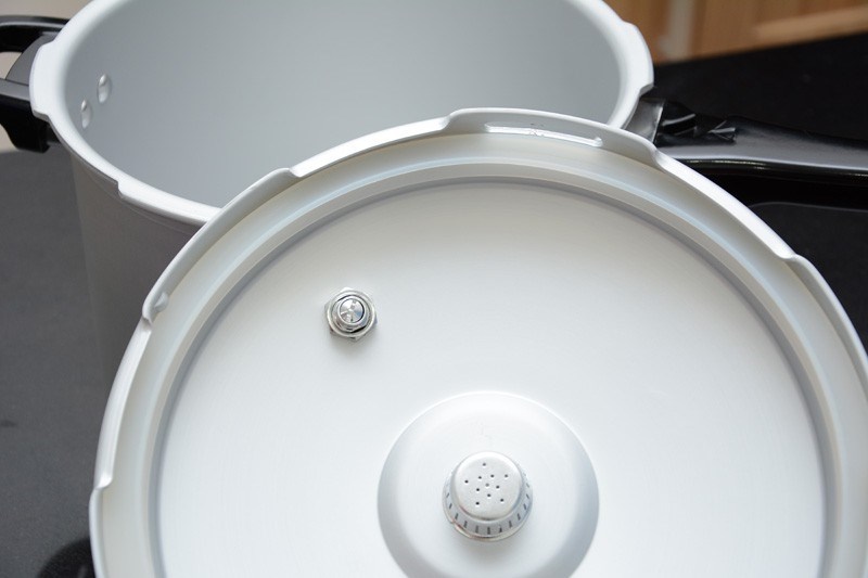 Nồi áp suất cơ dùng được bếp từ Supor YL183F5 3.5 lít