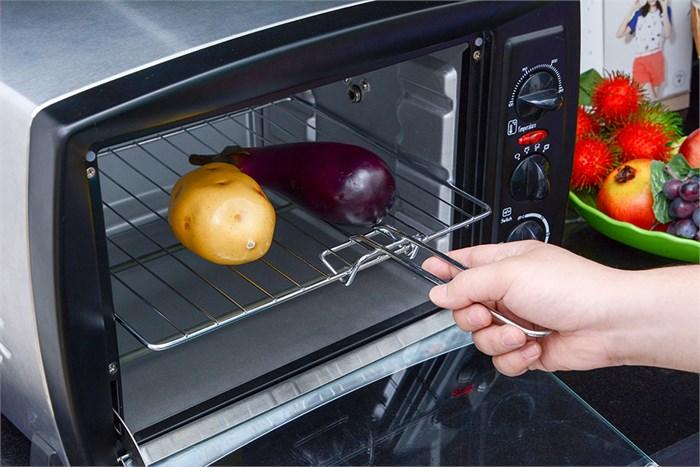 Nướng rau củ với Lò nướng Sanaky VH258N 25L