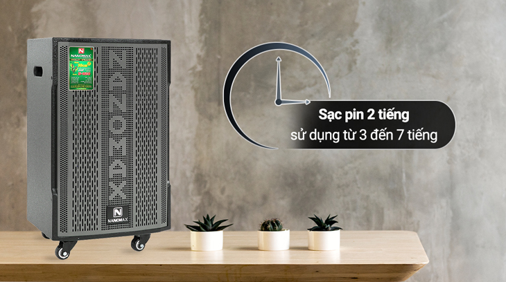 Loa kéo Karaoke Nanomax S-820 có thời gian sử dụng từ 3 - 7 tiếng và sạc đầy chỉ trong vòng 2 giờ