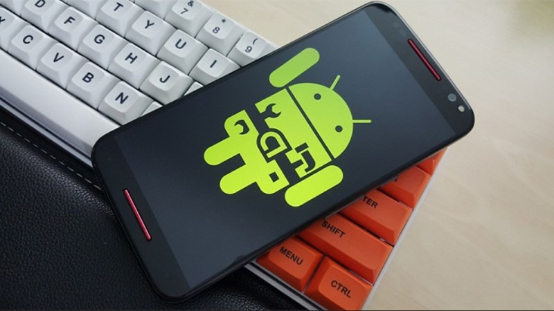Bạn chỉ có thể khôi phục lại cài đặt gốc để có thể mở khóa  thiết bị Android