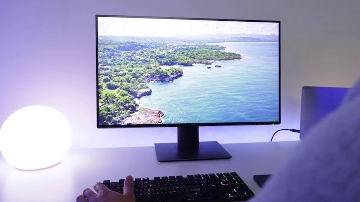 Ký hiệu của Dell U2720Q có nghĩa là màn hình Dell UltraSharp 27 inch, được sản xuất năm 2020