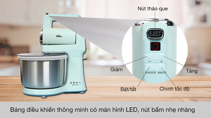 Máy có bảng điều khiển nút bấm có đèn LED hiển thị dễ dàng sử dụng